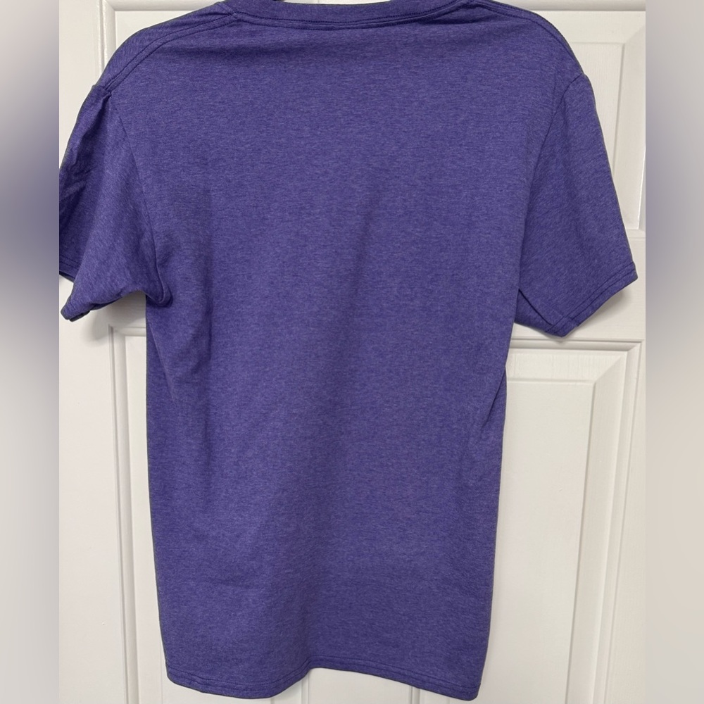 Golden Girls Purple Graphic T-Shirt Womens S Fun Pop Culture Tee BNWT Retro!!! - Picture 5 of 6